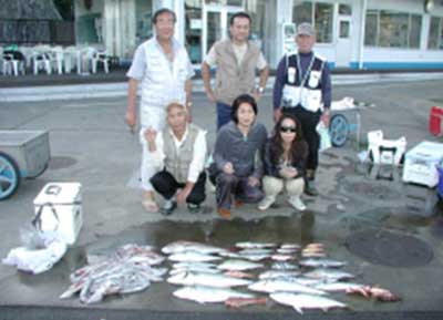 2008年10月13日（月）マリーナより出船されマダイ・イカを釣られました
